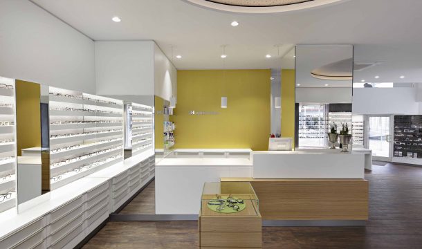 Kassenbereich bei Optiker Hasler in Göppingen